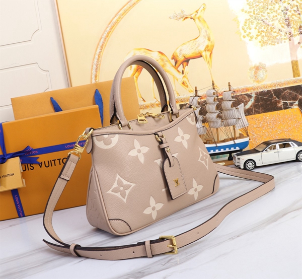 ルイヴィトンバッグ背面デザイン